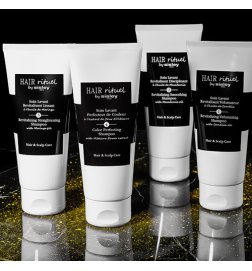 Glättende revitalisierende Reinigungspflege mit Moringaöl Glättende revitalisierende Reinigungspflege mit Moringaöl